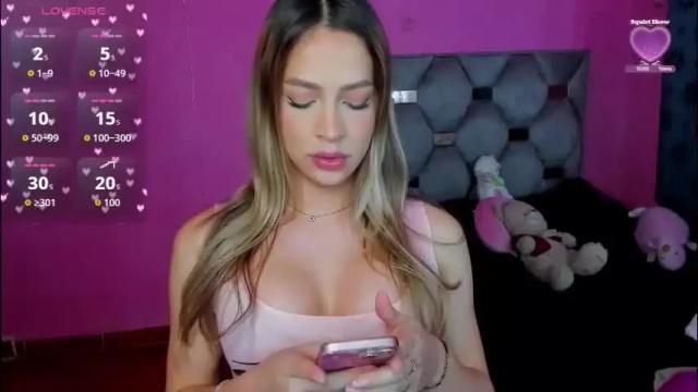 Image 3 of dione_sexyy Stream on Chaturbate on 1 month ago