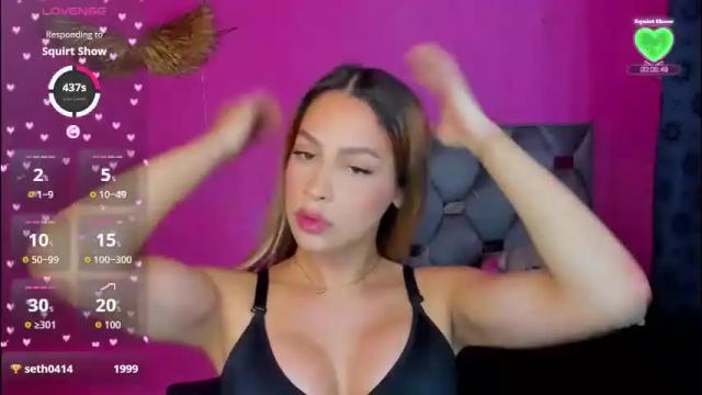 Image 10 of dione_sexyy Stream on Chaturbate on 26 days ago