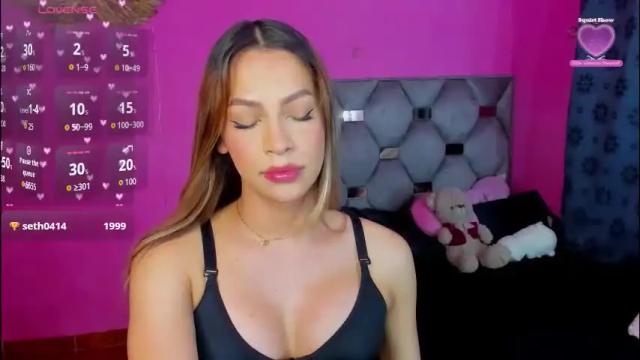 Image 12 of dione_sexyy Stream on Chaturbate on 26 days ago