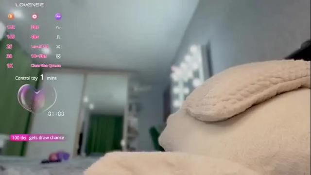Image 7 of diora_vibe Stream on Chaturbate on 19 days ago