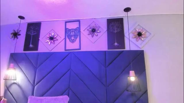 Image 2 of diosa_cristal Stream on Chaturbate on 1 month ago