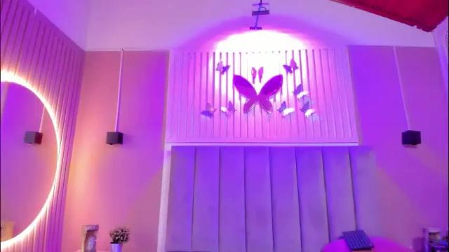 Image 4 of diosa_cristal Stream on Chaturbate on 1 month ago