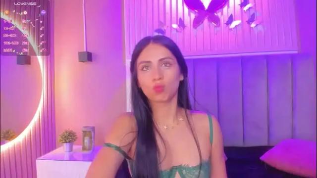 Image 2 of diosa_cristal Stream on Chaturbate on 1 month ago