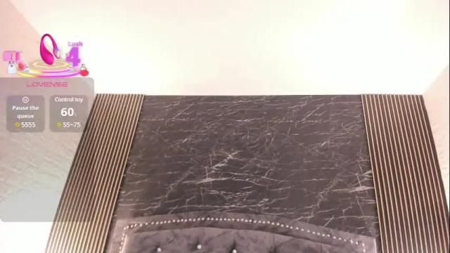 Image 10 of diosaa_golden Stream on Chaturbate on 1 month ago