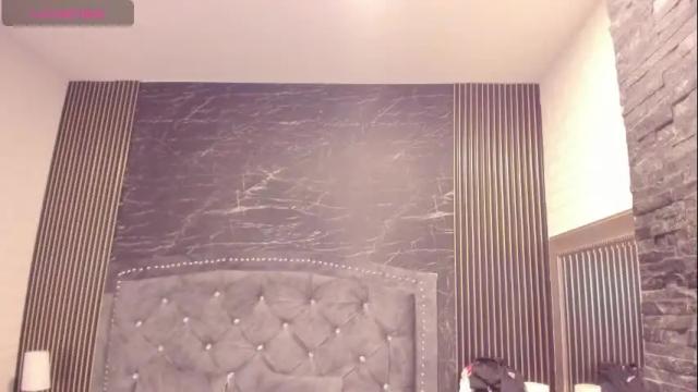Image 12 of diosaa_golden Stream on Chaturbate on 16 days ago