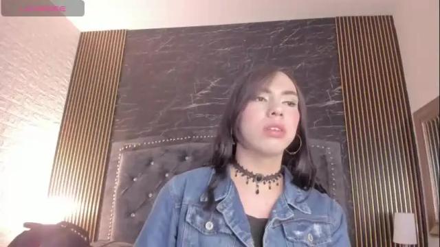 Image 10 of diosaa_golden Stream on Chaturbate on 14 days ago