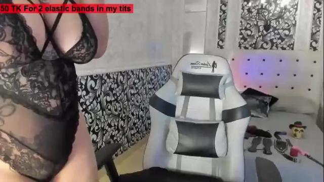 Image 3 of dirty_foxy Stream on Chaturbate on 1 month ago