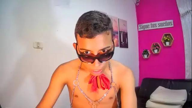 Image 4 of dirty_sexygroup Stream on Chaturbate on 17 months ago