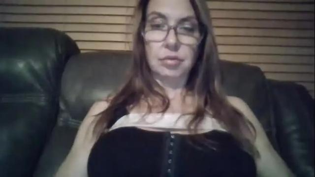 Image 10 of dirtydaisylou Stream on Chaturbate on 20 months ago
