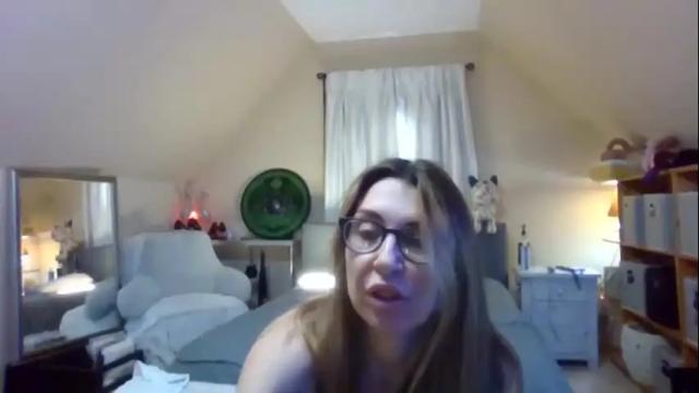 Image 4 of dirtydaisylou Stream on Chaturbate on 16 months ago