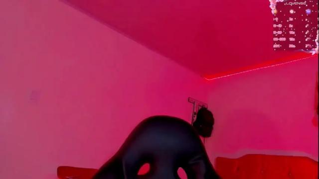 Image 11 of dirtygamesnaomy Stream on Chaturbate on 1 month ago