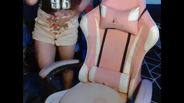Image 2 of dirtylexa31 Stream on Chaturbate on 1 month ago