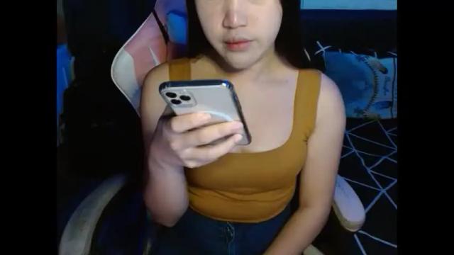 Image 3 of dirtylexa31 Stream on Chaturbate on 5 months ago