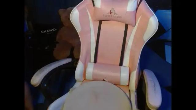 Image 7 of dirtylexa31 Stream on Chaturbate on 7 days ago