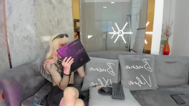 Image 11 of disaster_queen Stream on Chaturbate on 19 months ago