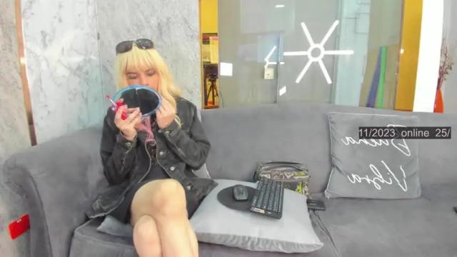 Image 2 of disaster_queen Stream on Chaturbate on 19 months ago