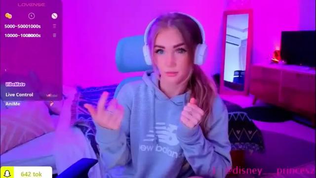 Image 2 of disney__princess Stream on Chaturbate on 1 month ago