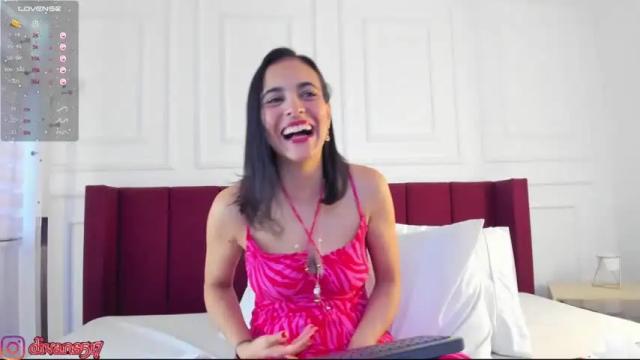 Image 2 of diva_monroe Stream on Chaturbate on 15 months ago