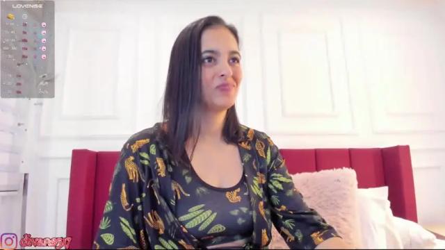 Image 2 of diva_monroe Stream on Chaturbate on 15 months ago