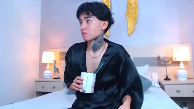 Image 4 of divabithomson Stream on Chaturbate on 14 months ago