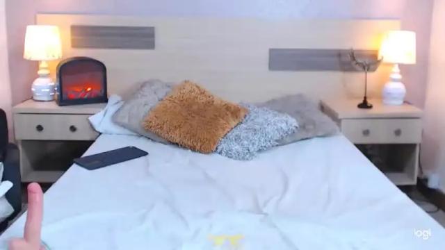 Image 11 of divabithomson Stream on Chaturbate on 13 months ago