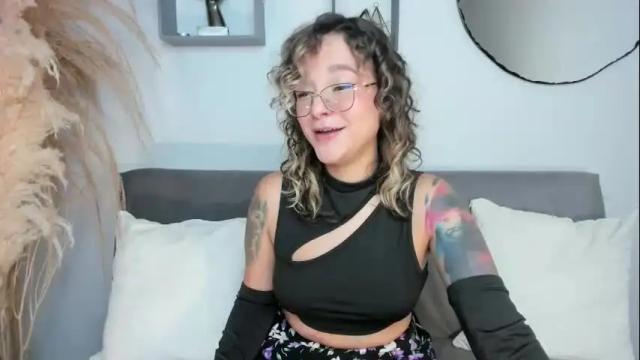 Image 3 of divine_amy Stream on Chaturbate on 11 days ago
