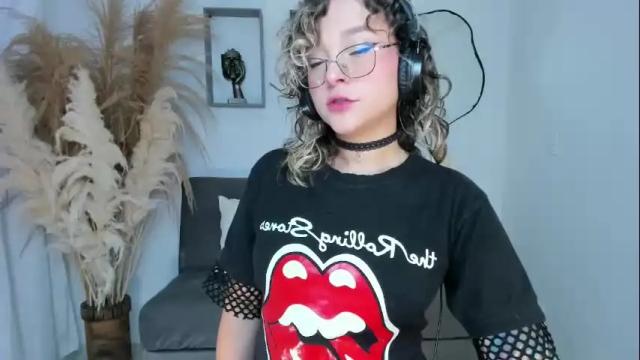 Image 11 of divine_amy Stream on Chaturbate on 2 days ago
