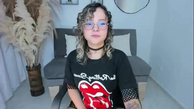Image 4 of divine_amy Stream on Chaturbate on 2 days ago