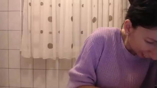 Image 2 of divine_angel Stream on Chaturbate on 14 months ago
