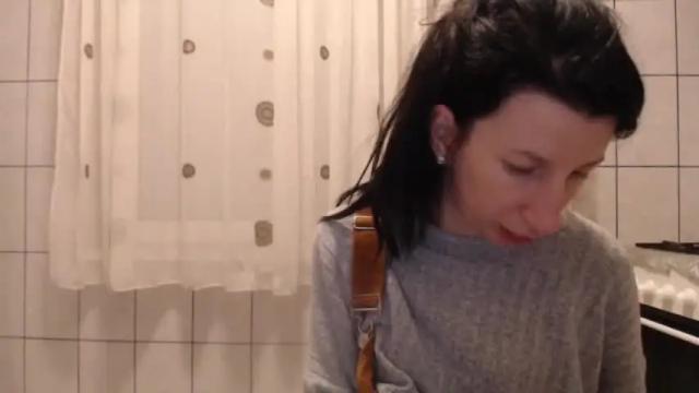 Image 2 of divine_angel Stream on Chaturbate on 13 months ago