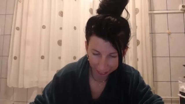 Image 12 of divine_angel Stream on Chaturbate on 13 months ago
