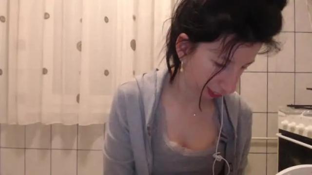 Image 3 of divine_angel Stream on Chaturbate on 13 months ago