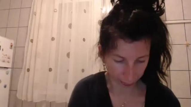 Image 3 of divine_angel Stream on Chaturbate on 12 months ago