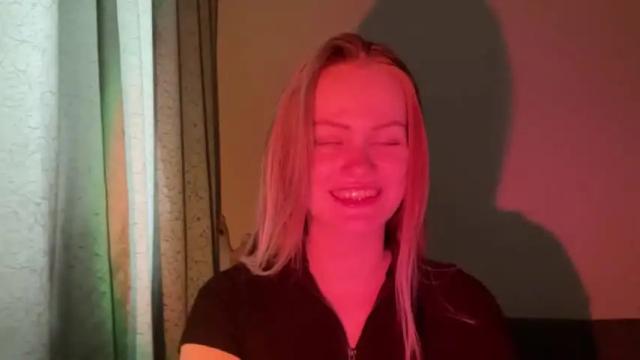 Image 2 of divine_hannah Stream on Chaturbate on 13 months ago