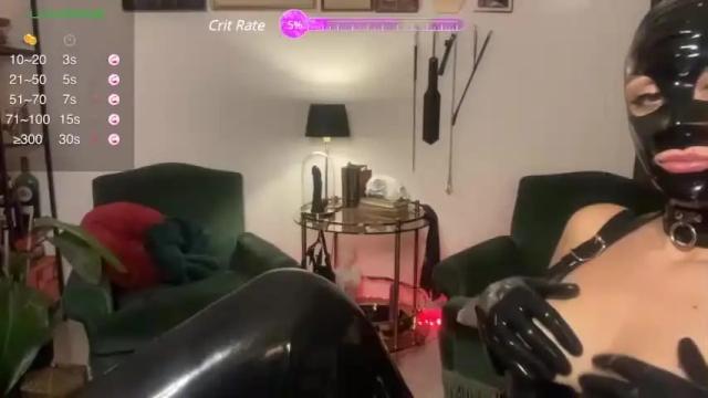 Image 2 of divinelea Stream on Chaturbate on 19 months ago