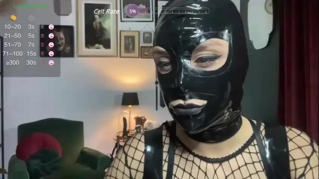 Image 7 of divinelea Stream on Chaturbate on 18 months ago