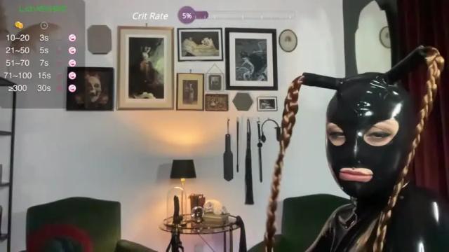 Image 8 of divinelea Stream on Chaturbate on 18 months ago