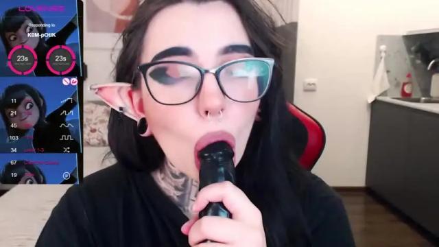 Image 3 of dixi_pixi_ Stream on Chaturbate on 17 months ago