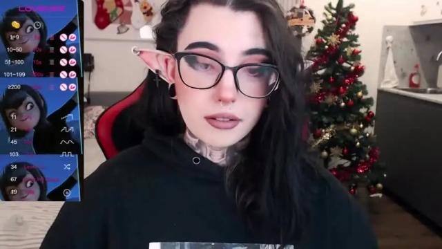 Image 3 of dixi_pixi_ Stream on Chaturbate on 17 months ago