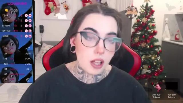 Image 2 of dixi_pixi_ Stream on Chaturbate on 17 months ago