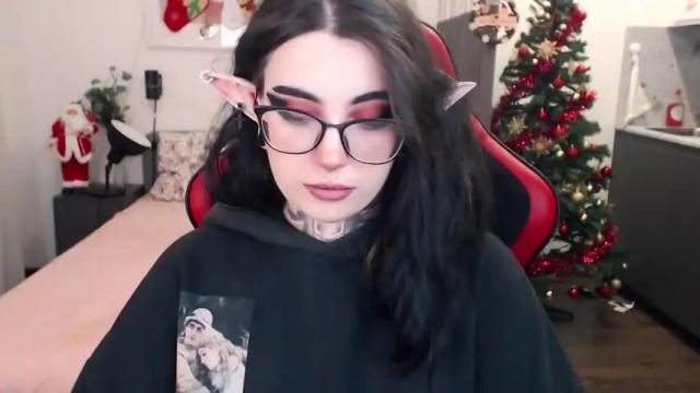 Image 2 of dixi_pixi_ Stream on Chaturbate on 16 months ago