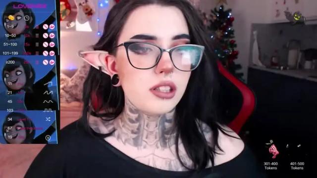 Image 12 of dixi_pixi_ Stream on Chaturbate on 16 months ago