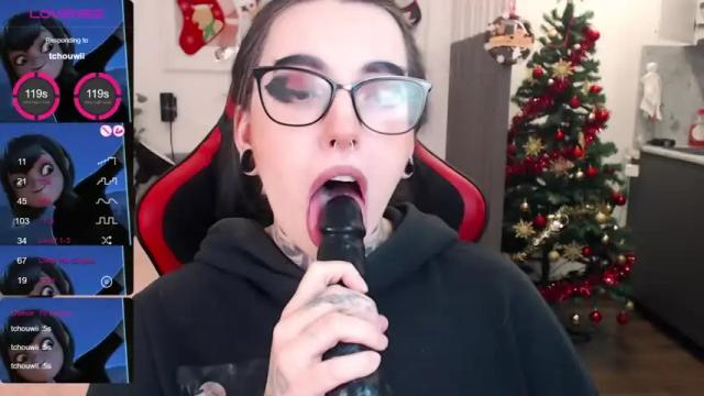 Image 2 of dixi_pixi_ Stream on Chaturbate on 16 months ago