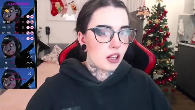 Image 7 of dixi_pixi_ Stream on Chaturbate on 16 months ago
