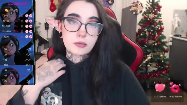 Image 2 of dixi_pixi_ Stream on Chaturbate on 16 months ago
