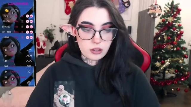 Image 12 of dixi_pixi_ Stream on Chaturbate on 16 months ago