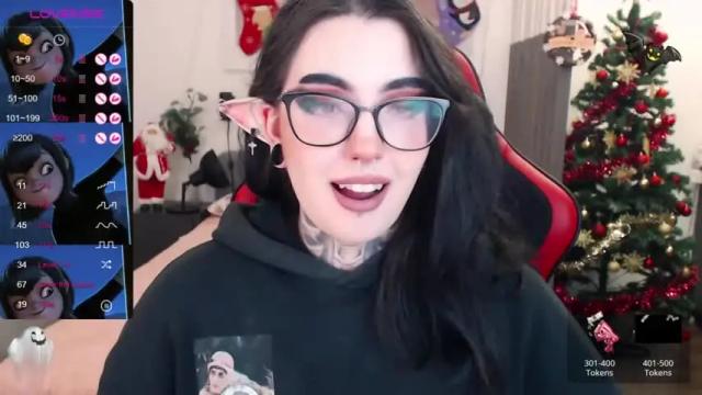 Image 4 of dixi_pixi_ Stream on Chaturbate on 16 months ago