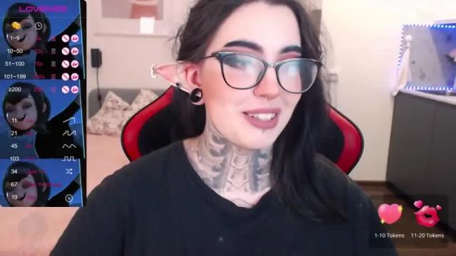 Image 4 of dixi_pixi_ Stream on Chaturbate on 16 months ago