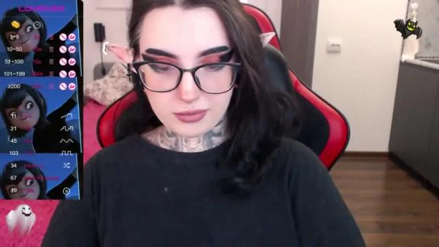 Image 2 of dixi_pixi_ Stream on Chaturbate on 15 months ago