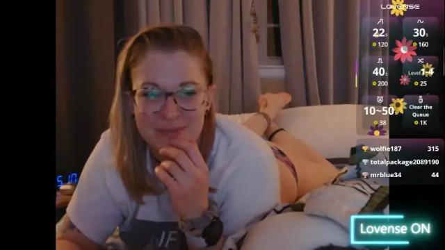 Image 11 of dixie_comanche Stream on Chaturbate on 11 days ago